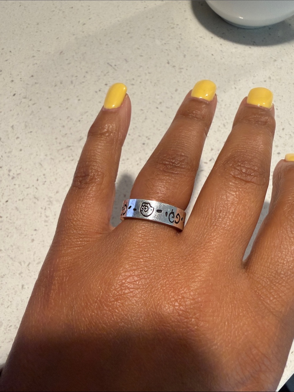 Gucci sterling silver Band Ring with Black GG & Skull Motif - Picture 5 of 6